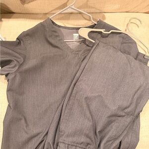 Gray Scrub Set (M top/S bottom)